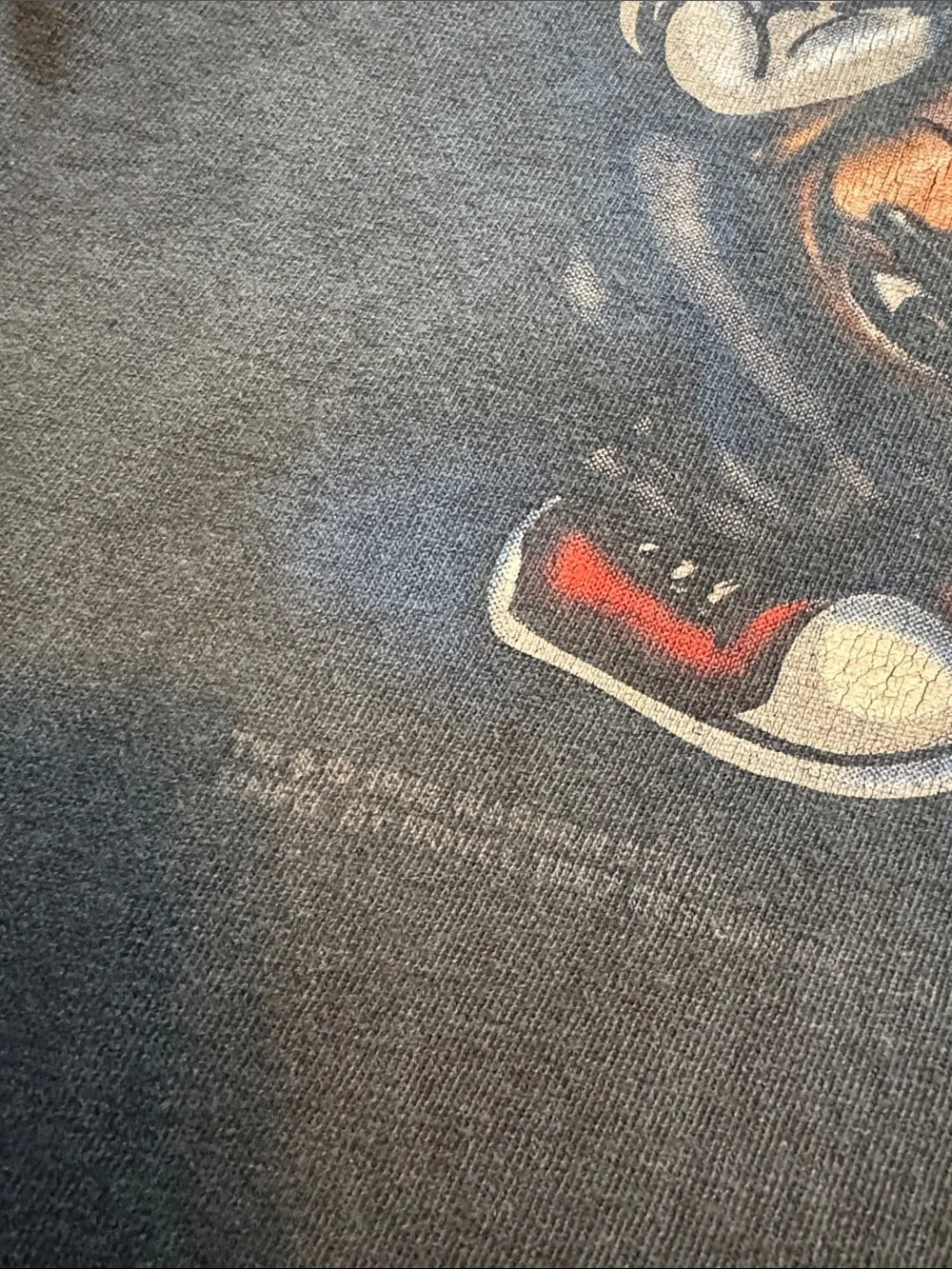 Vintage 90s Looney Tunes Shirt - Picture 3 of 5